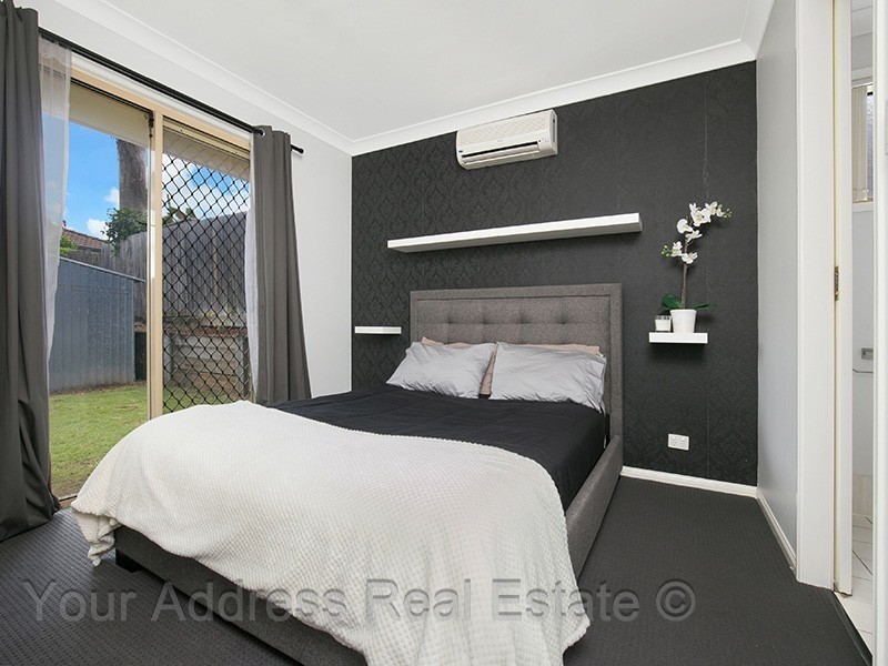 6 Gleditsia Close, Regents Park QLD 4118