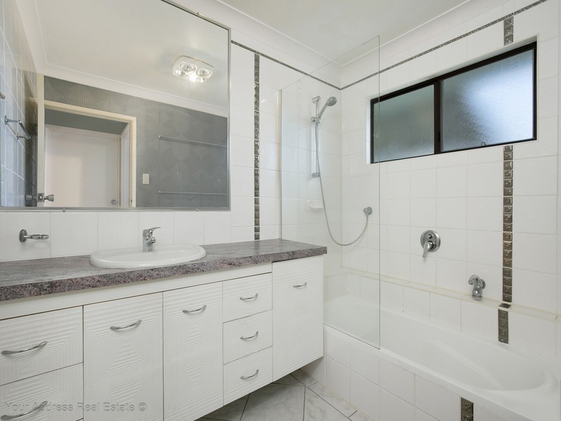 1 Mack Court, Boronia Heights QLD 4124