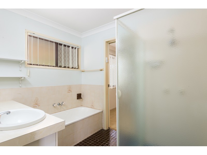 4 Mackellar Drive, Boronia Heights QLD 4124