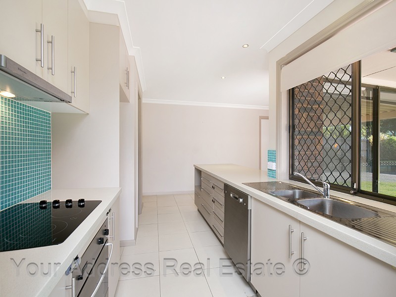 39 Newburn Street, Hillcrest QLD 4118