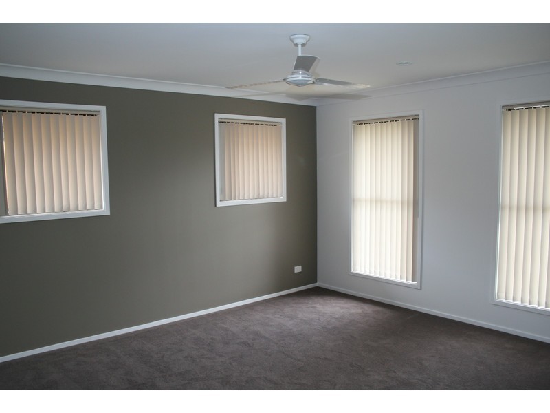 8 Flametree Street, Berrinba QLD 4117
