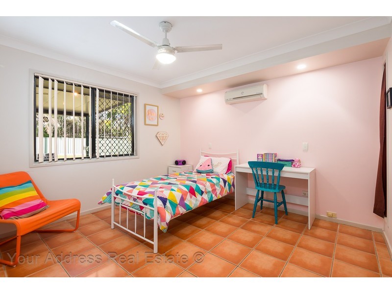 54 Centaurus Crescent, Regents Park QLD 4118