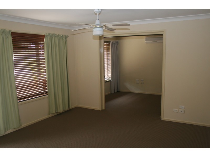8 Scenic Avenue, Browns Plains QLD 4118