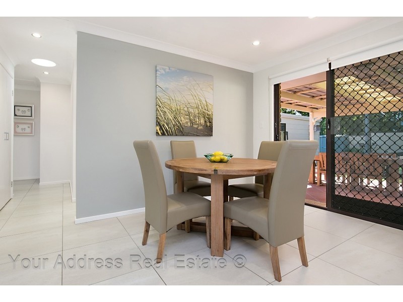 5 Regency Drive, Regents Park QLD 4118