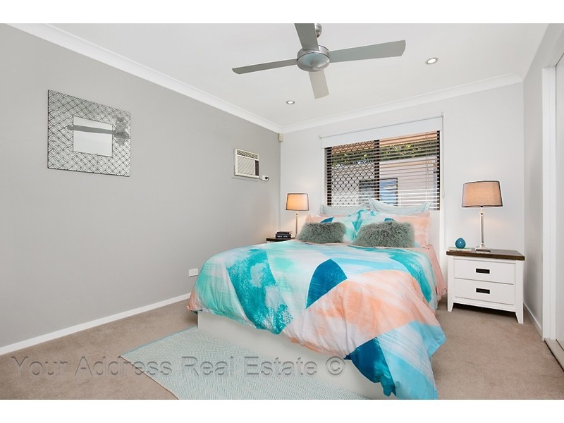 5 Regency Drive, Regents Park QLD 4118
