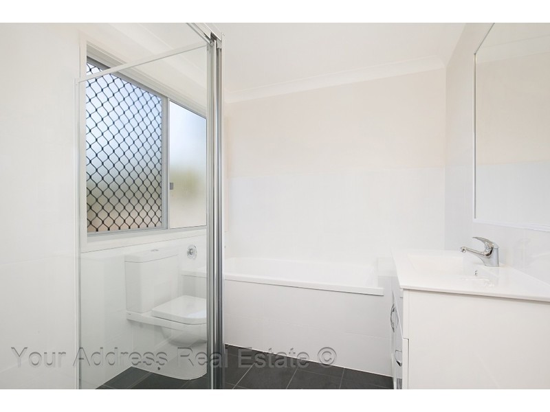 8A Clarendon Avenue, Bethania QLD 4205