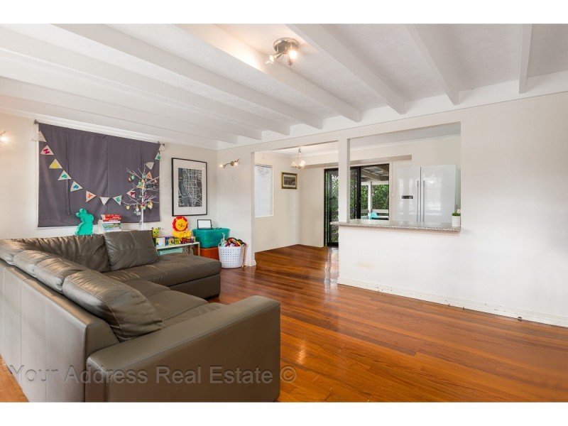 2A Owens Crescent, Regents Park QLD 4118