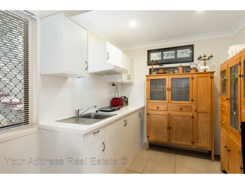 2A Owens Crescent, Regents Park QLD 4118