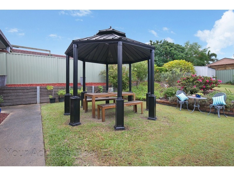 42 Conifer Street, Hillcrest QLD 4118