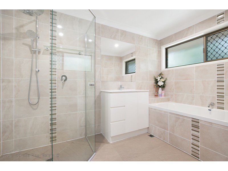 28 Poinciana Drive, Boronia Heights QLD 4124