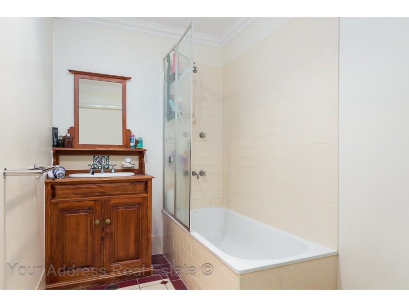 3/2 Tees Street, Yeerongpilly QLD 4105