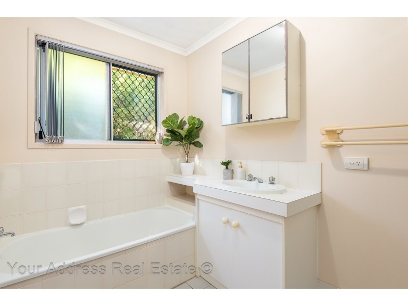 25 Cosway Street, Hillcrest QLD 4118