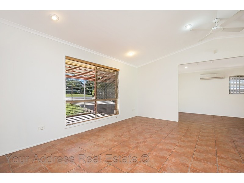 3 Conifer Street, Hillcrest QLD 4118