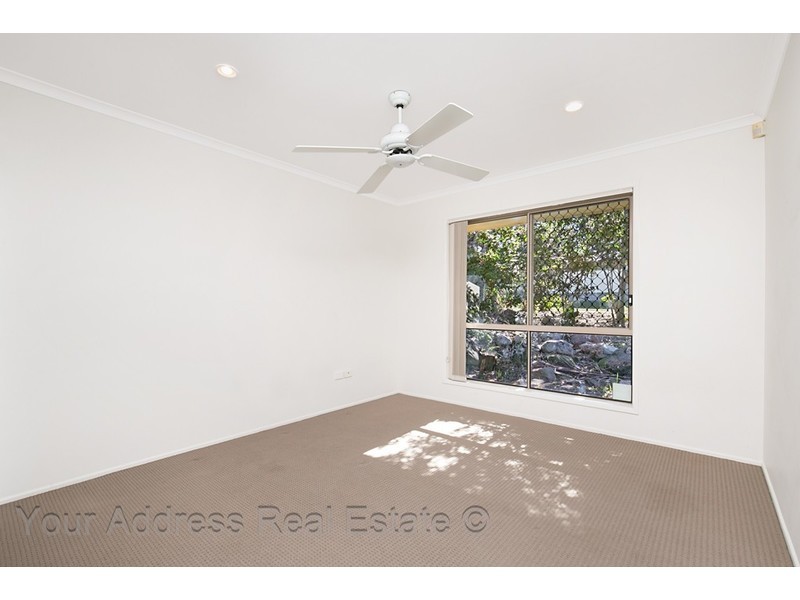 3 Conifer Street, Hillcrest QLD 4118