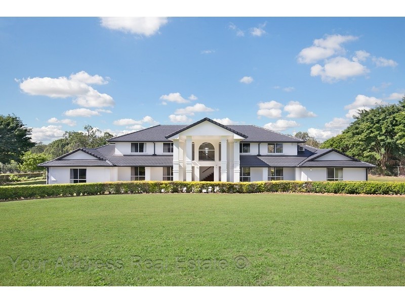 8 Persea Street, Forestdale QLD 4118