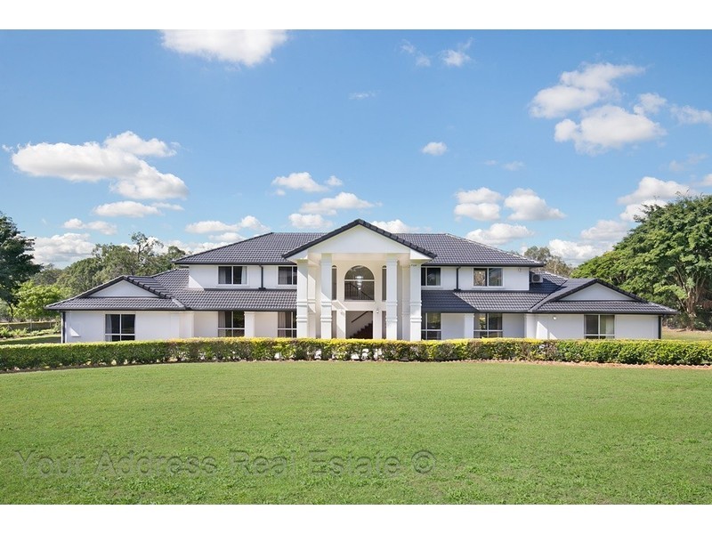 8 Persea Street, Forestdale QLD 4118