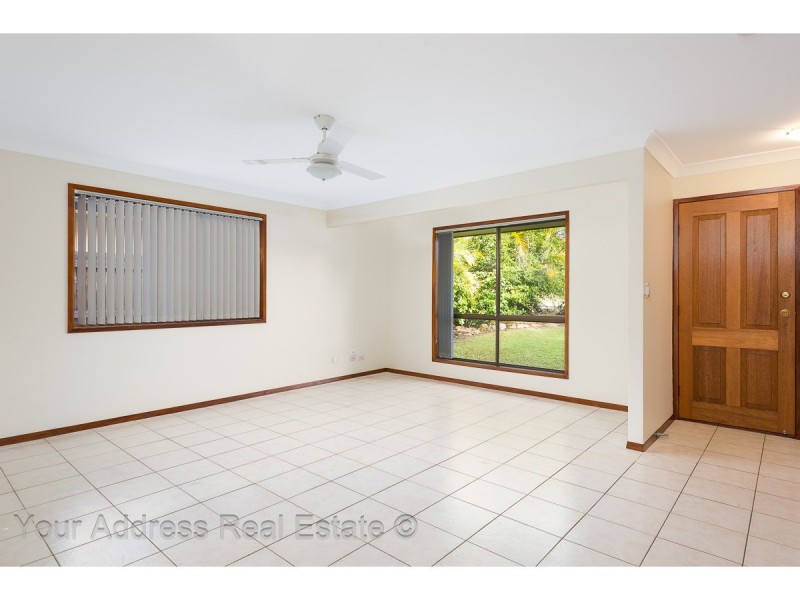 16 Renfrew Street, Hillcrest QLD 4118