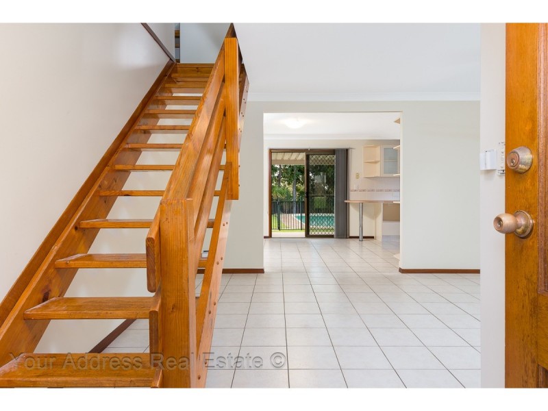 16 Renfrew Street, Hillcrest QLD 4118