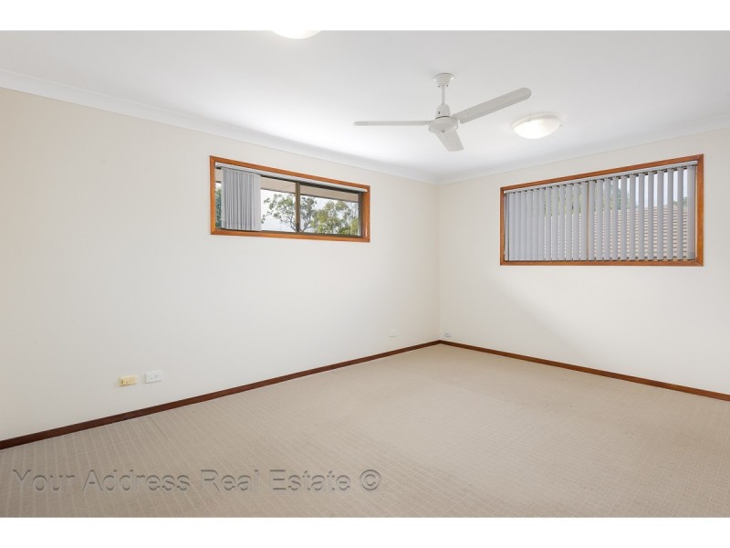 16 Renfrew Street, Hillcrest QLD 4118