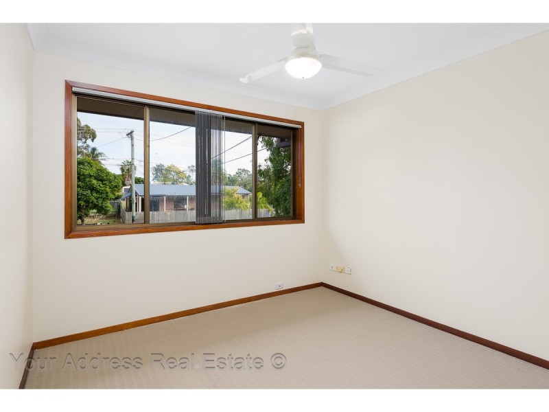 16 Renfrew Street, Hillcrest QLD 4118