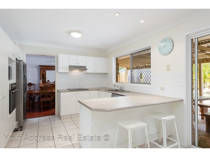 6 Gordonia Drive, Regents Park QLD 4118