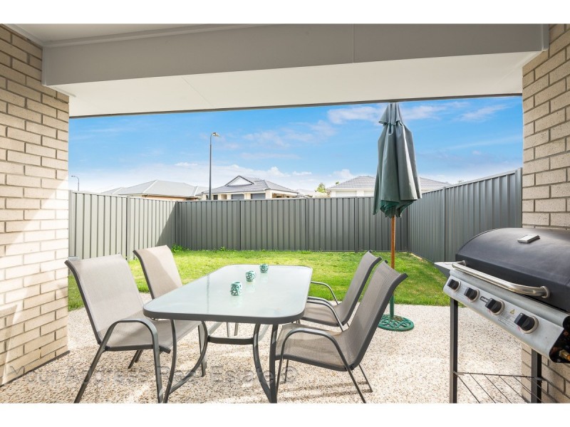 2 Bruce Baker Crescent, Crestmead QLD 4132