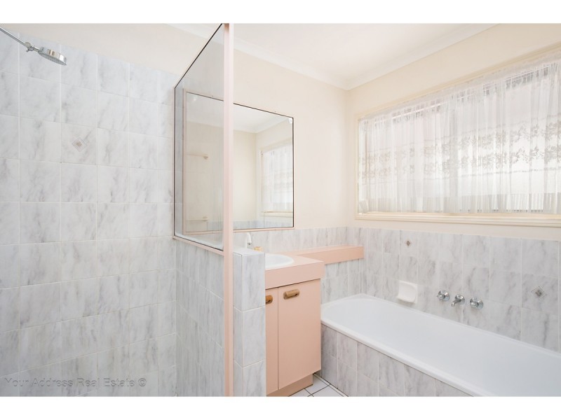 7 Silvertop Street, Hillcrest QLD 4118