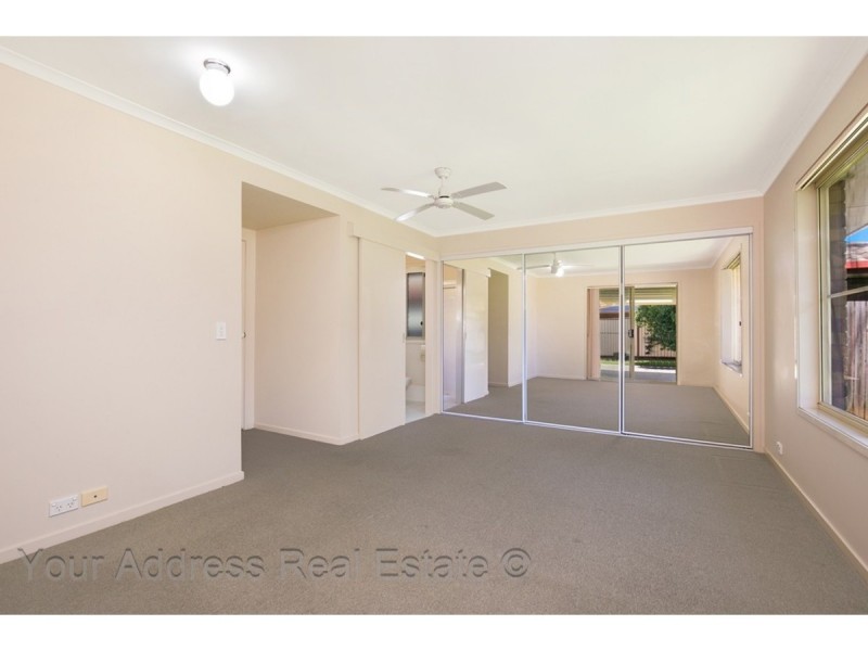 15 Winslow Court, Hillcrest QLD 4118