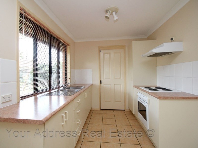 27 Brooke Street, Crestmead QLD 4132