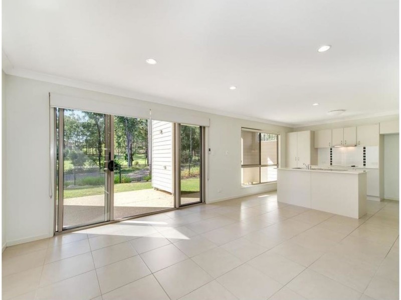 3/30 Oakview Circuit, Brookwater QLD 4300