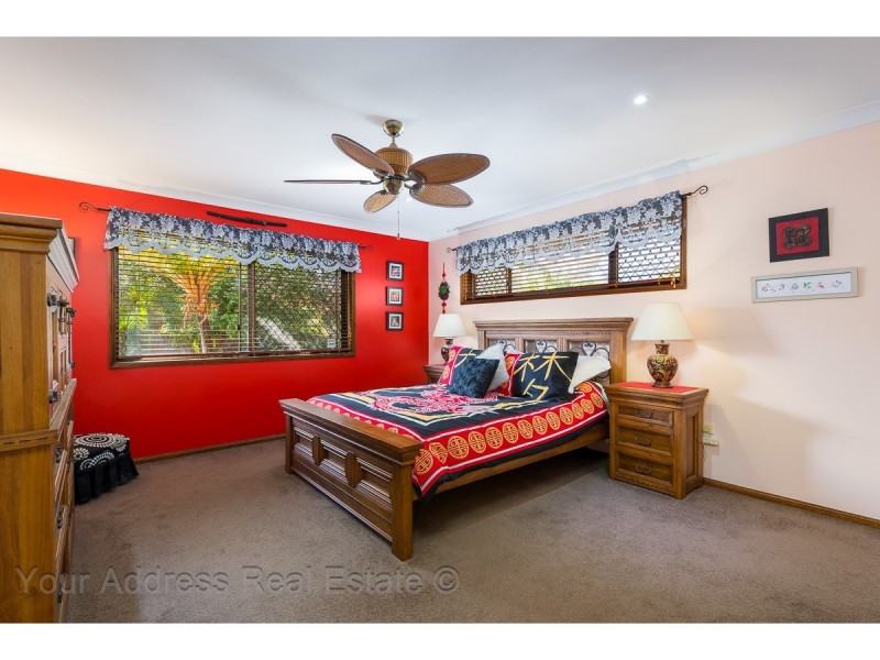 10 Owens Crescent, Regents Park QLD 4118