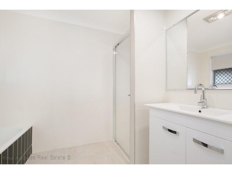 13 Stringybark Street, Regents Park QLD 4118