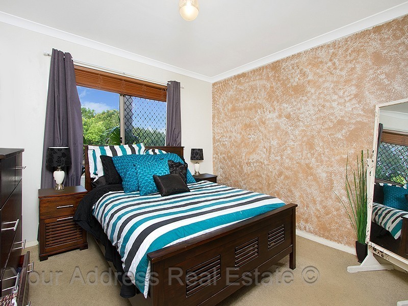 69 Mortlake Crecent, Boronia Heights QLD 4124