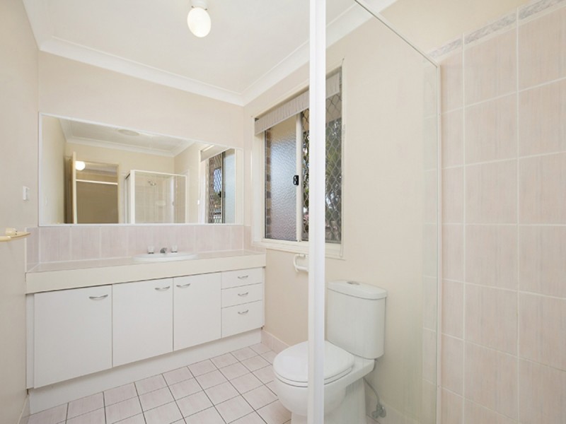 2 Carlisle Place, Parkinson QLD 4115