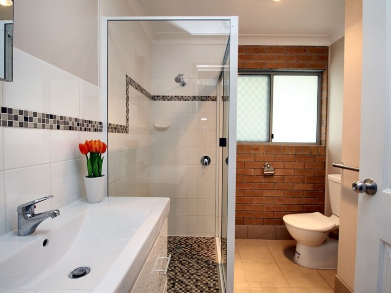 4B Barry Street, Boronia Heights QLD 4124