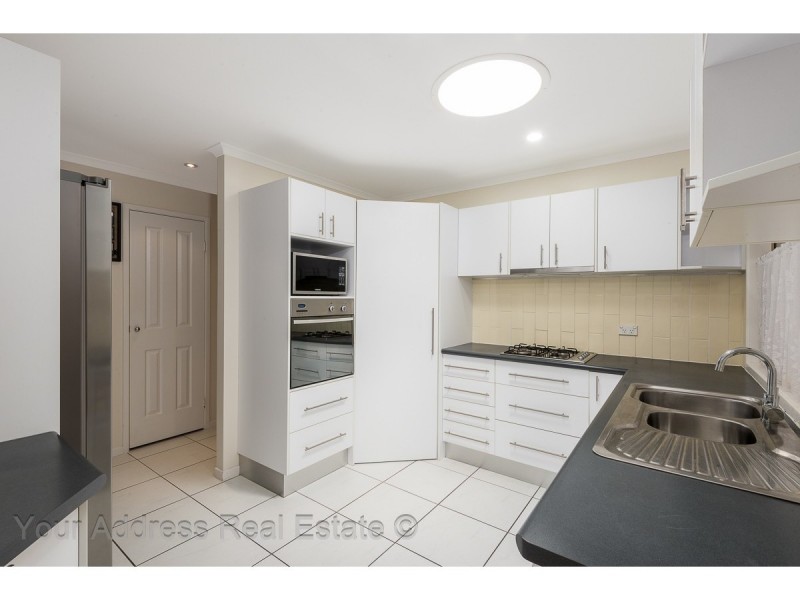 35 Bushland Drive, Regents Park QLD 4118