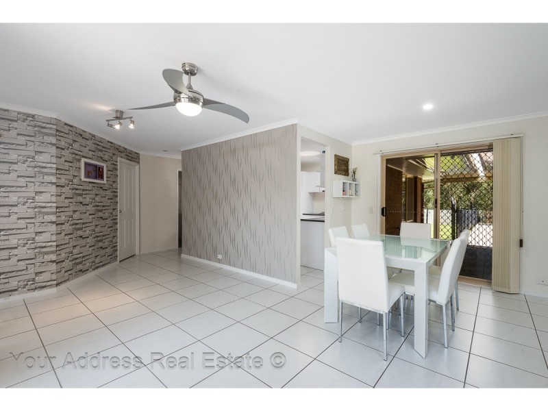 35 Bushland Drive, Regents Park QLD 4118