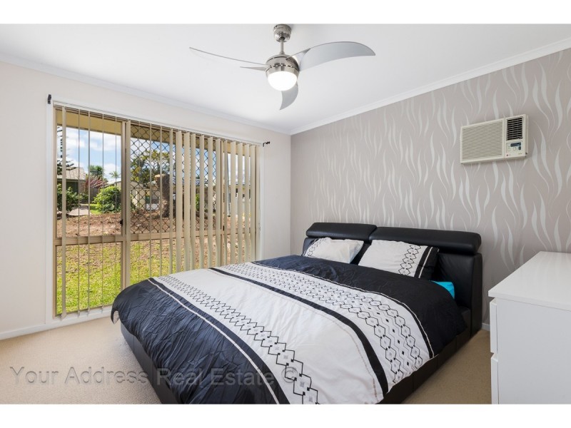 35 Bushland Drive, Regents Park QLD 4118