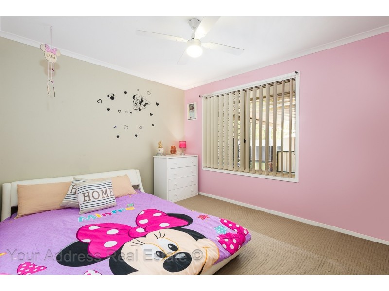 35 Bushland Drive, Regents Park QLD 4118