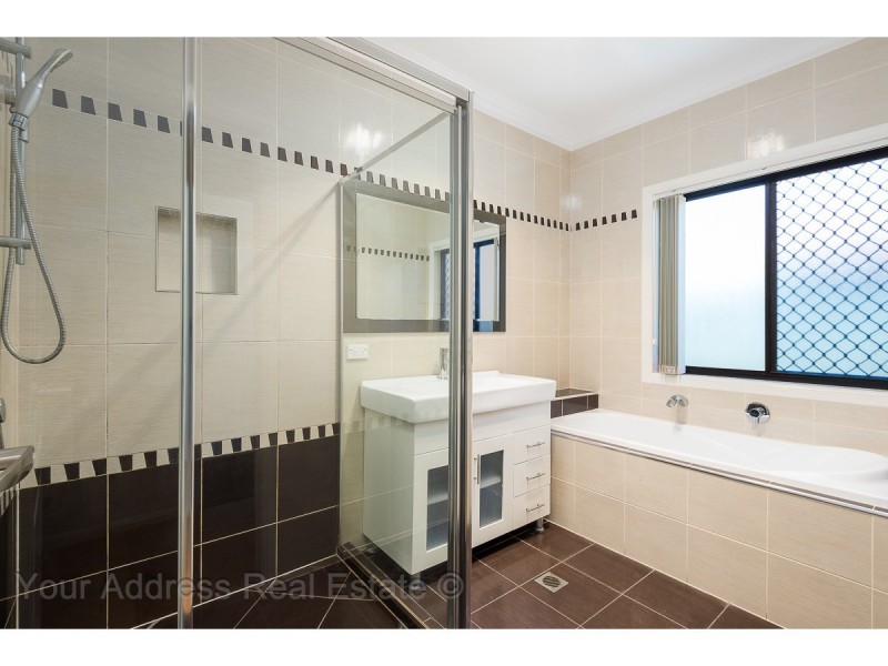 28 Maryland Drive, Regents Park QLD 4118