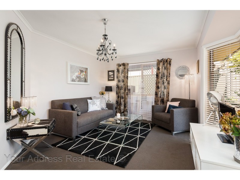 4 Corsloot Street, Regents Park QLD 4118
