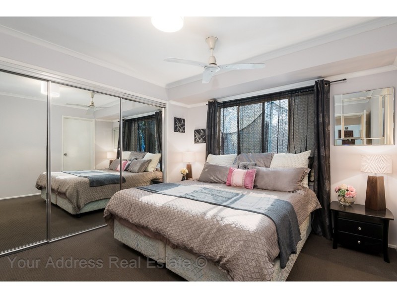 4 Corsloot Street, Regents Park QLD 4118