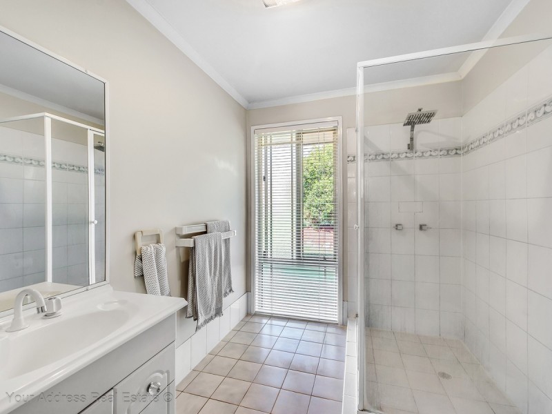 9 Janmore Place, Parkinson QLD 4115