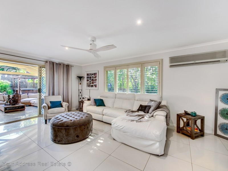 9 Janmore Place, Parkinson QLD 4115