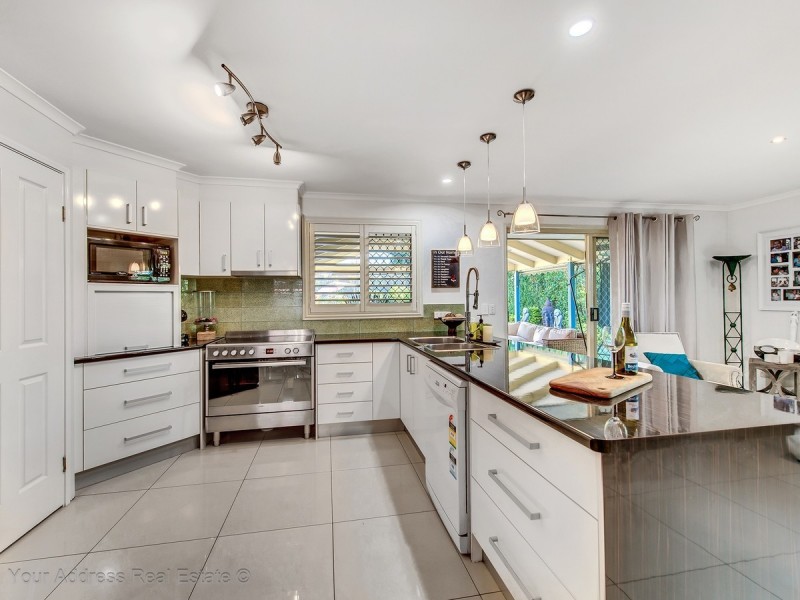 9 Janmore Place, Parkinson QLD 4115