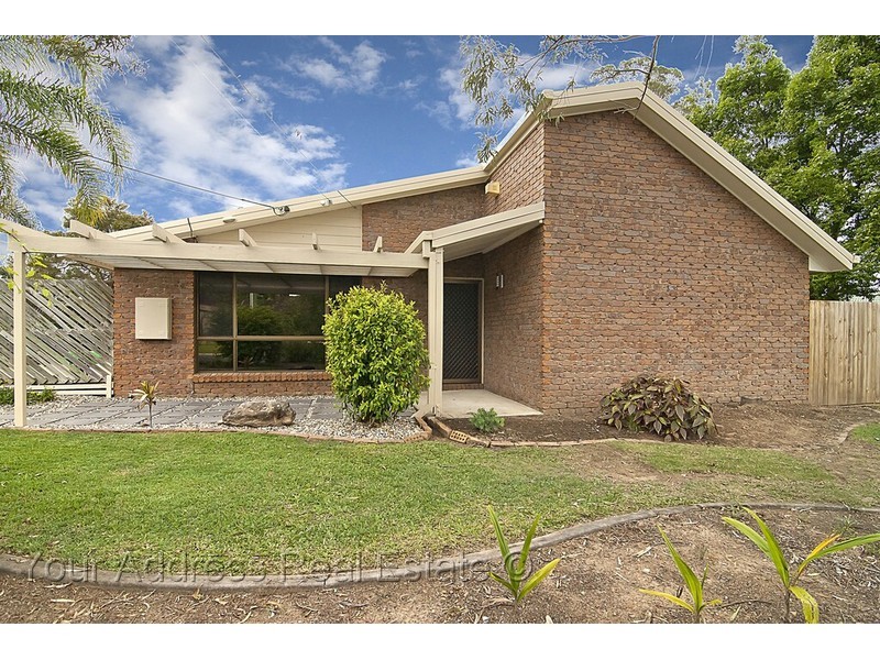 1 Kingfield Court, Regents Park QLD 4118