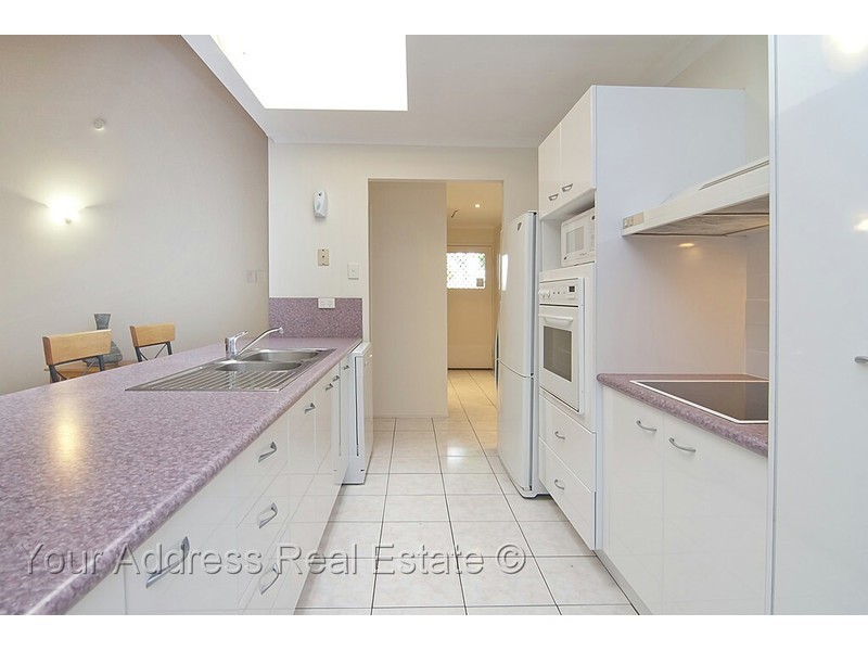 1 Kingfield Court, Regents Park QLD 4118