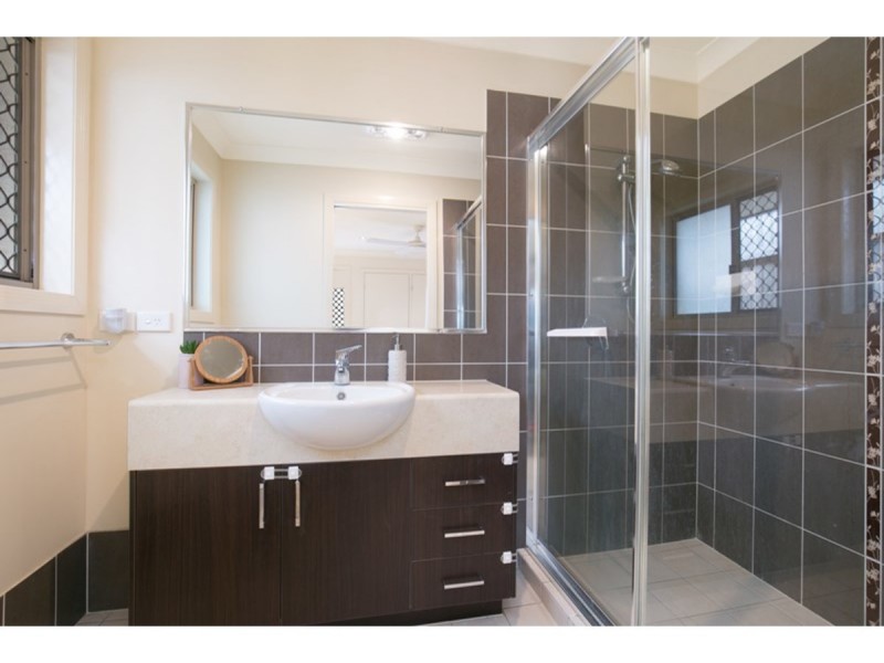 7 Bindarri Close, Waterford QLD 4133