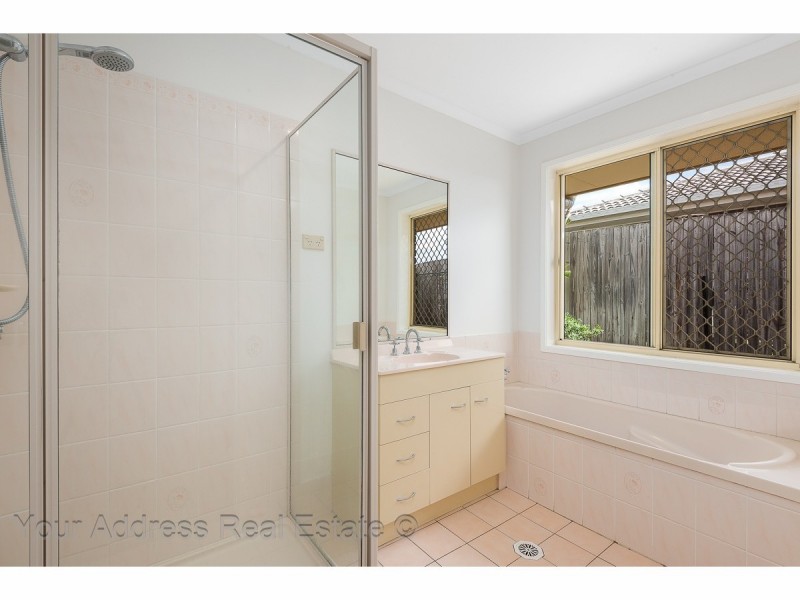 12 Sundowner Street, Regents Park QLD 4118