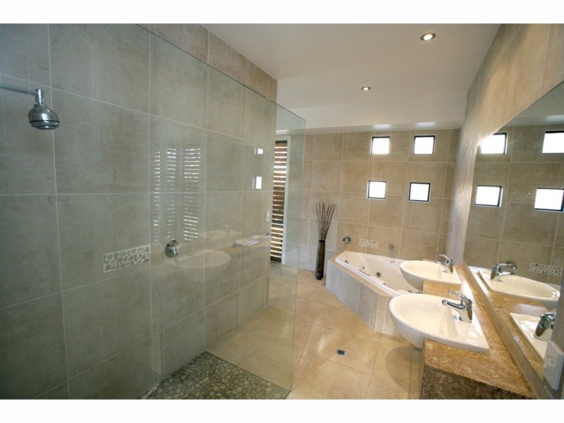 8 Silky Oak Drive, Brookwater QLD 4300